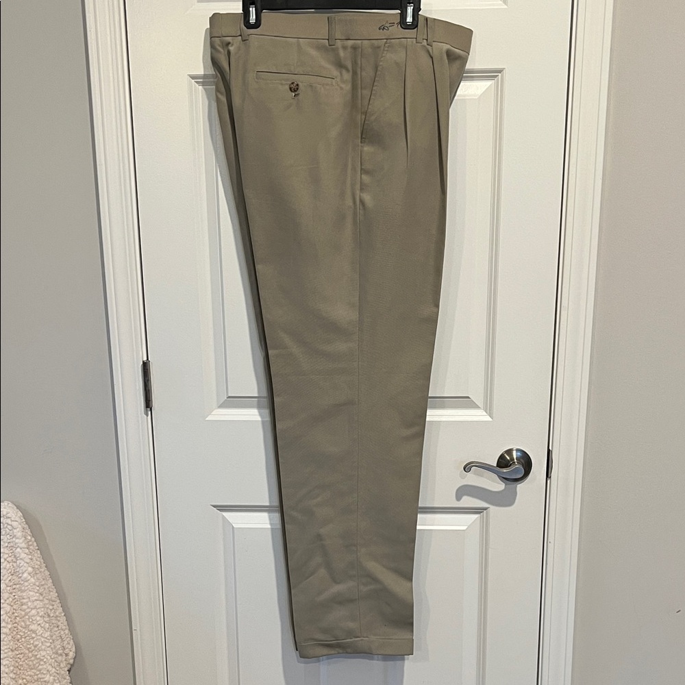 Greg Norman Collection Khaki Chinos - 36W X 34L